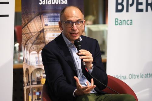 Nel governo si riapre la questione licenziamenti. Il segretario Pd Letta: "Rivedere le norme"