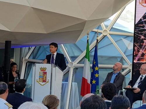 Il premier Conte: "Reale e virtuale non si possono più separare"