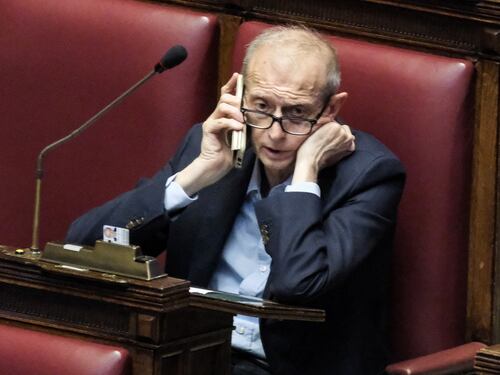 Piero Fassino, "si ipotizza il furto". Informativa della polizia, spunta il video