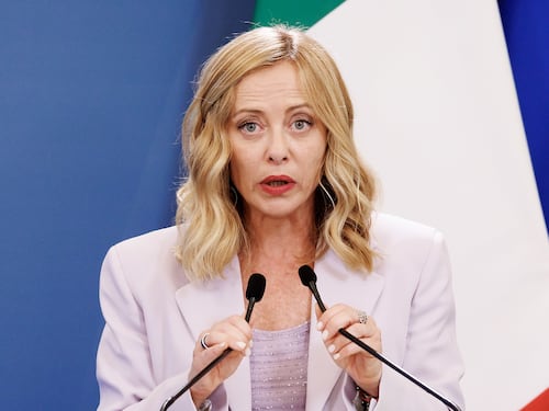 Siti sessisti, Meloni è disgustata: "Punizioni severe". Parlamento si prepara a nuove norme su web