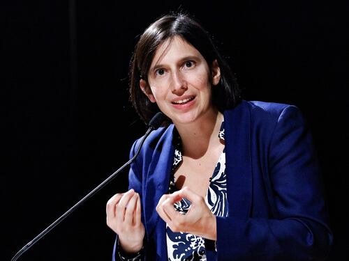 La guerra manda la sinistra a brandElly: il Pd vota in ordine sparso
