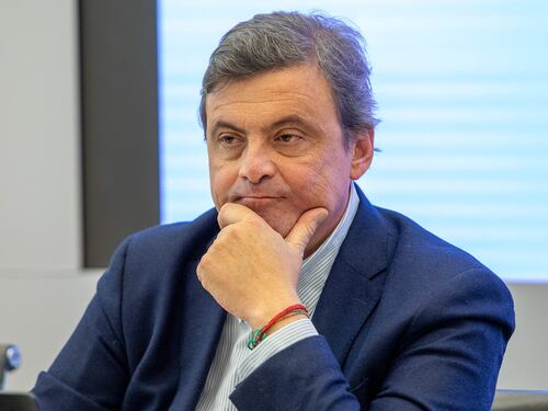 Carlo Calenda contro Giuseppe Conte: impari a parlare italiano in modo appropriato