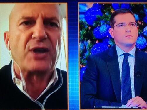 Controcorrente, Minzolini spiazza tutti: "Io positivo dopo la terza dose ma sto bene. È la prova che dobbiamo vaccinarci"