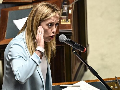 Giorgia Meloni smaschera il governo: non vogliono riaprire le scuole, ecco perché