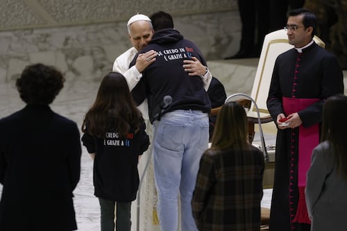 Giubileo: Papa incontra organizzatori e volontari, anche Meloni in Vaticano