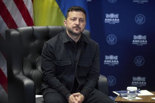 Ucraina, Zelensky annuncia un rimpasto epocale: “Cambia la strategia per difenderci”