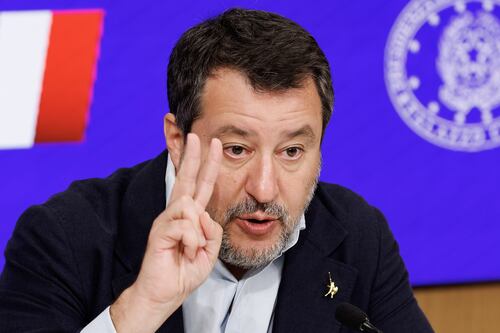 Salvini-Macron, i francesi si schierano con il leader della Lega: pioggia di commenti a sostegno