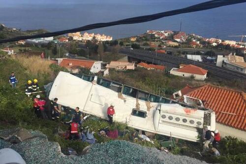 Pullman giù dal dirupo, strage di turisti tedeschi a Madeira
