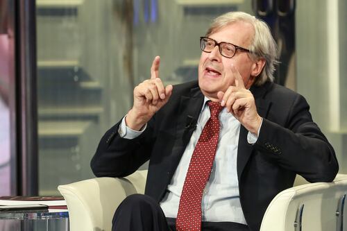 Vittorio Sgarbi: "Basta col cerchio magico, lascio Forza Italia"