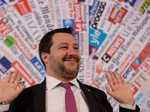 Matteo Salvini smaschera il complotto: così vogliono farmi tacere