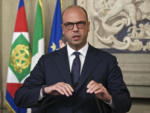 Angelino Alfano sogna gli Esteri Da sciogliere il nodo Istruzione