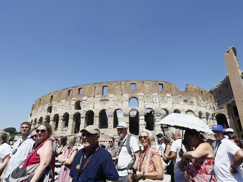 Roma, al Colosseo arriva il biglietto nominativo. Cosa dice Sangiuliano