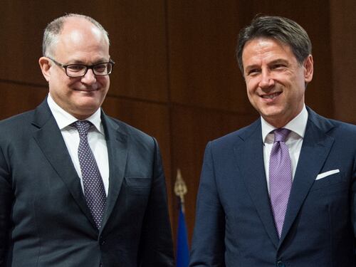 Ue, via libera alla Manovra ma l'Italia rischia