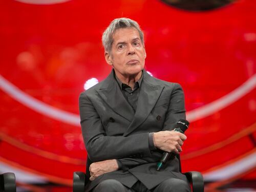 Baglioni contro il governo sui migranti: siamo alla farsa