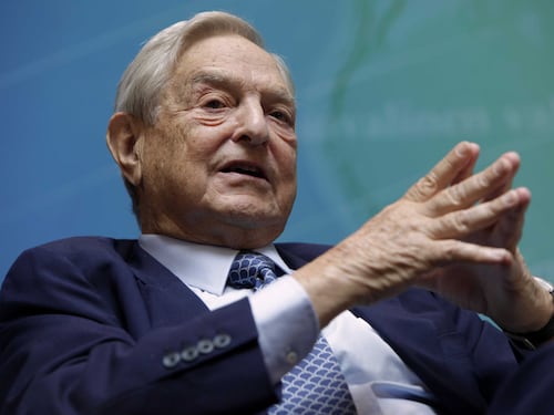 George Soros e i milionari americani pronti a schierare un musulmano contro Donald Trump