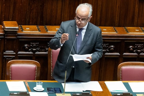 L'inchiesta de Il Tempo arriva in Aula. Piantedosi sui legami tra Italia e Hamas: espulsi 250 radicalizzati