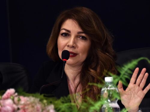 Cristina D'Avena, Fiorello stronca la polemica: "Fratelli d'Italia? Io per i comunisti"