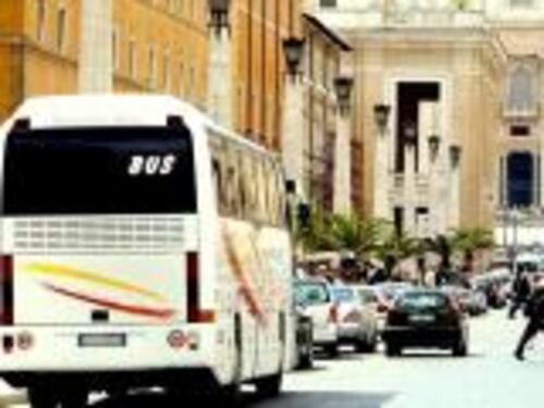 Nuove tariffe, più stalli e microchip Ecco le nuove regole per i pullman