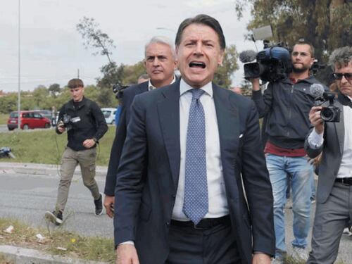 Giuseppe Conte finisce all'angolo, M5S alla resa dei conti