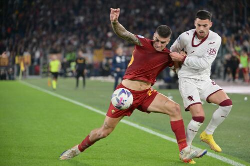 Calcio, Matic e Dybala salvano la Roma. Solo un pareggio col Torino