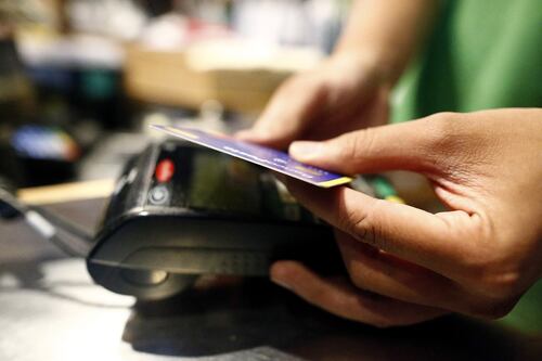 Manovra, il governo ci ripensa sul Pos. Tornano le vecchie sanzioni