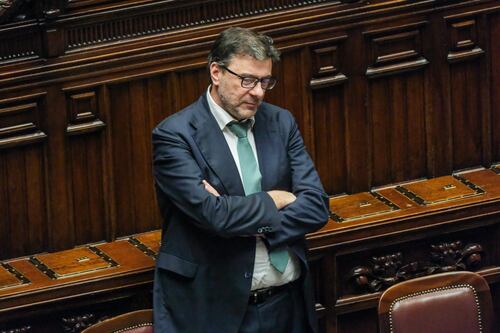 Pensioni, i numeri degli aumenti nel 2023: rivalutazione delle minime, chi resta al palo