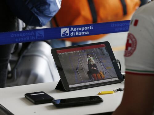 Quarantena per gli arrivi da Romania e Bulgaria. Black list, porte chiuse per 16 Paesi