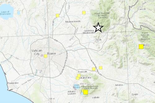 Terremoto a Roma tra paura e ironia da quarantena: ma se scendiamo ci fanno la multa?
