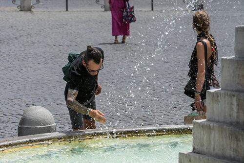 Meteo, addio all'afa africana: in arrivo aria fredda dai Balcani. Crollo termico in tutta Italia