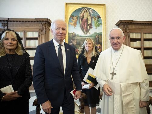 Biden incontra Papa Francesco: "Uniti sul clima"