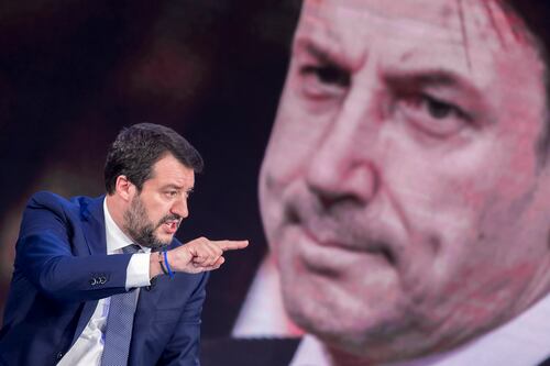 Scontro totale sul Mes. Così Salvini asfalta Conte che lancia la sfida in tv