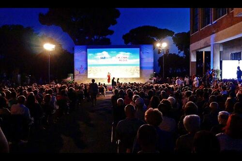 Commedie, stelle e spettacolo: il Sabaudia Film Fest si svela
