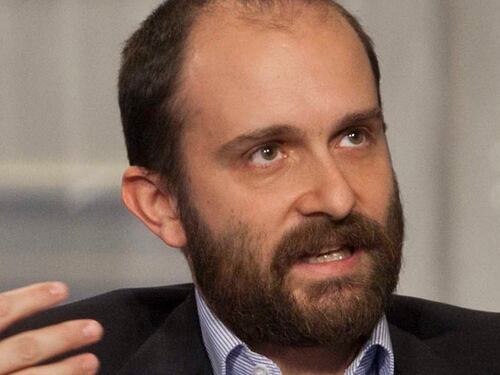 Il Pd delira: "I fischi? Fango su di noi"