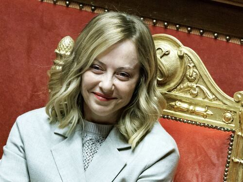 Papa Leone XIV, la lettera di Meloni a Prevost: “Guida e punto di riferimento. Servono scelte coraggiose”