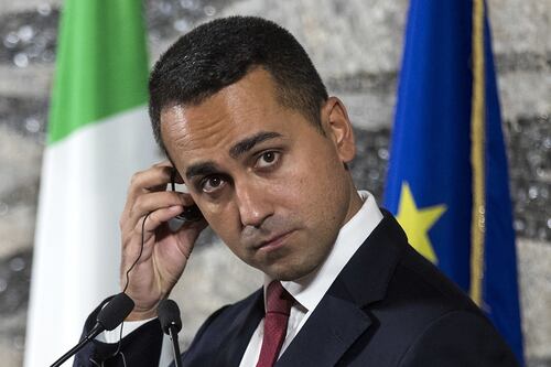 Di Maio al Pd: "Lottizziamo, Raggi inclusa"