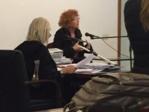 Fiorella Mannoia in tribunale. Così si difende dalla stalker
