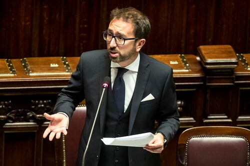 Prescrizione, rispunta l'emendamento M5S. Stop della Lega, Conte: è nel contratto