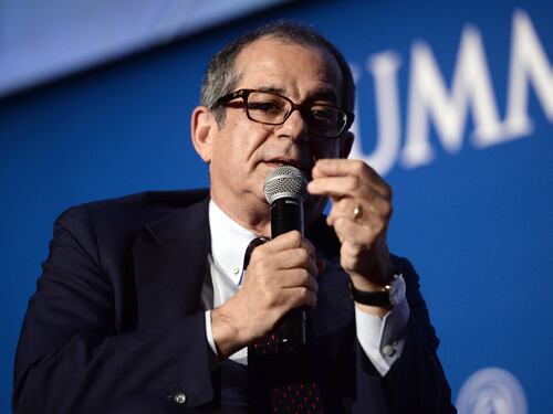 Manovra, Tria: "Si parte col taglio Irpef"