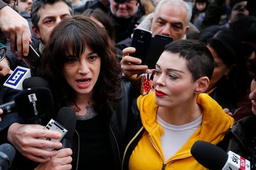 Rose McGowan scarica Asia Argento. All'ex amica dice: "Fai la cosa giusta"