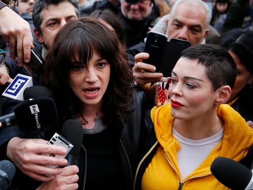 Rose McGowan scarica Asia Argento. All'ex amica dice: "Fai la cosa giusta"
