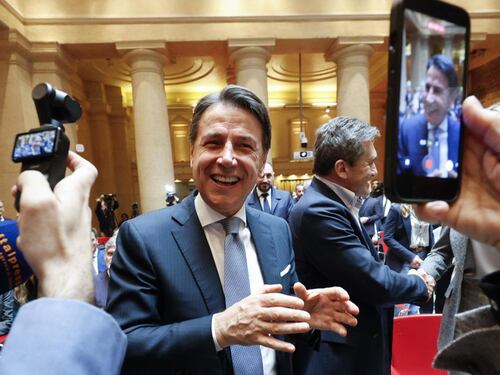 La verità sul Covid, FdI inchioda Conte: "Scappa dall'audizione". L'ostruzionismo della sinistra
