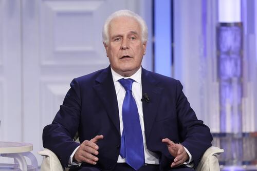 Toscana, nella regione rossa si inventano le quote per “donne, trans e non binari”