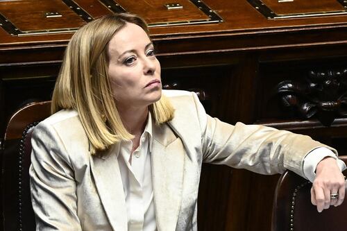 Opposizione nella trappola oratoria di Giorgia Meloni