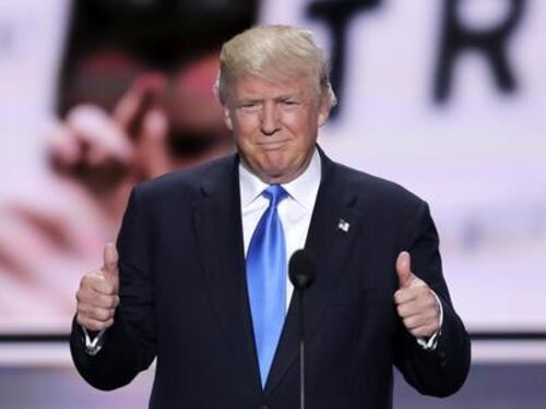 Maduro catturato a letto con la moglie. Trump ha visto tutto da Mar-a-Lago