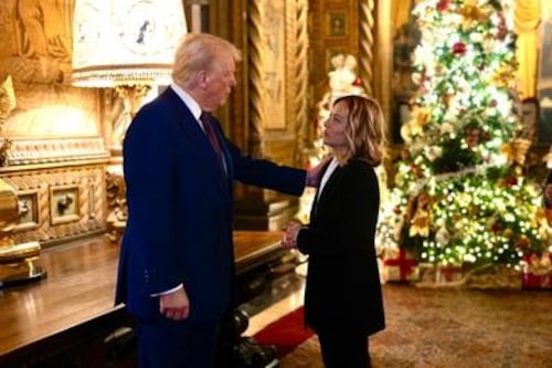 Trump perde la testa e attacca Meloni. Da Macron a Sanchez tutti difendono Giorgia