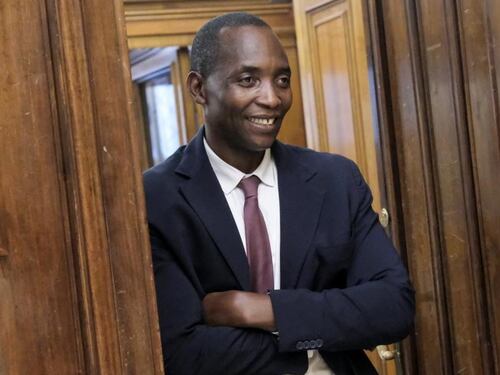 Soumahoro si dimentica della suocera, la sparata sul caporalato: cosa propone