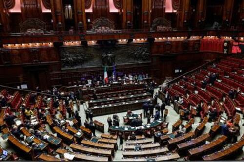 Ultimo sondaggio SWG: il centro-destra cresce, Schlein e Conte in calo