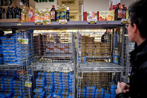 Inflazione, come cambiano le spese obbligate degli italiani: mai così alte