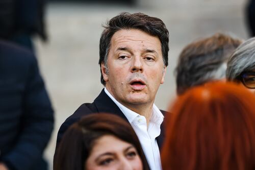 Matteo Renzi prepara lo sbarco sul palco. Il leader di Italia Viva porta "Il mostro" a teatro