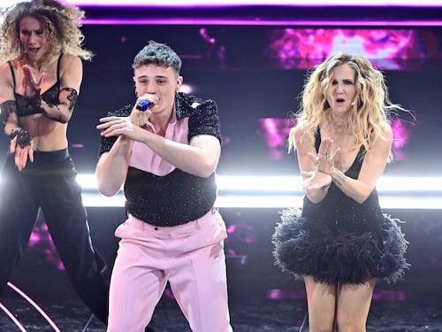 Sanremo 2023, Lorella Cuccarini mozzafiato: "A 57 anni così"